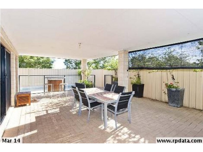 26 Sandringham Drive, Darch WA 6065