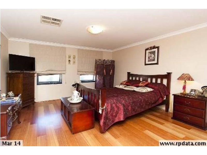 26 Sandringham Drive, Darch WA 6065