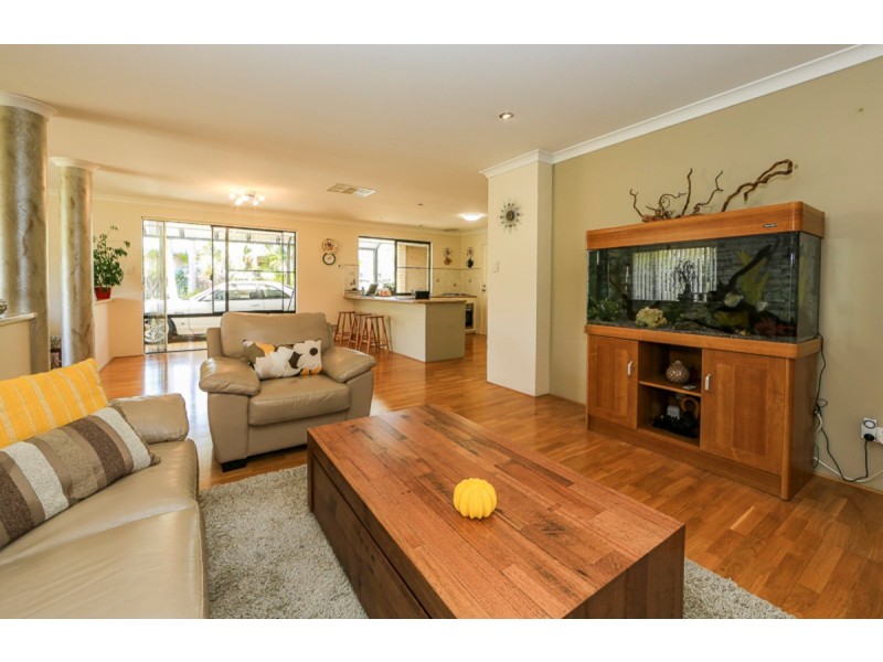 54 Southmead Dve, Landsdale WA 6065