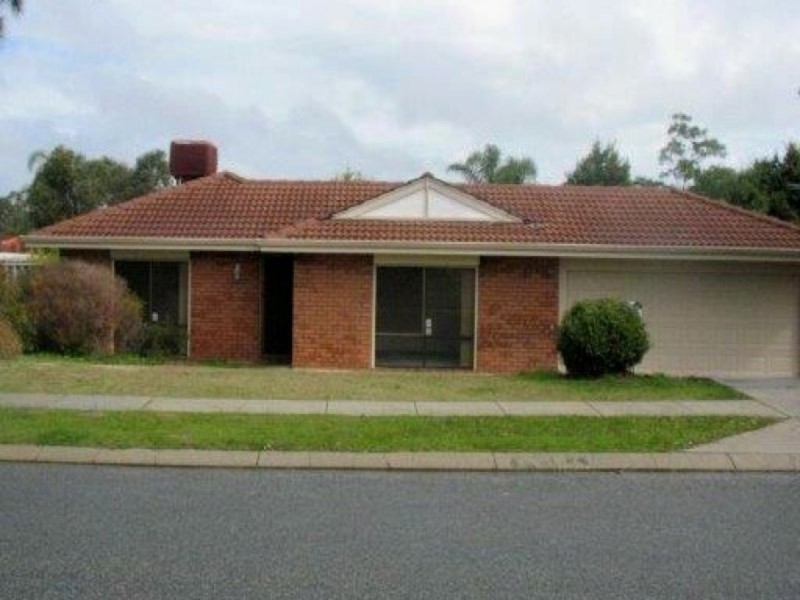 79 Hillcrest Road, Alexander Heights WA 6064