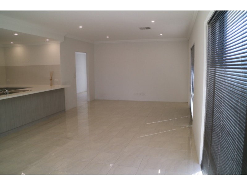 67 Bolton Way, Darch WA 6065