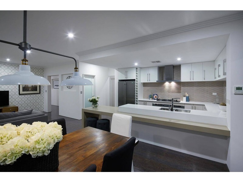 11 Charleston Rise, Eglinton WA 6034