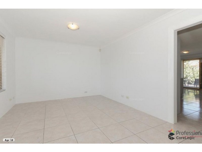 8 Harewood Place, Marangaroo WA 6064