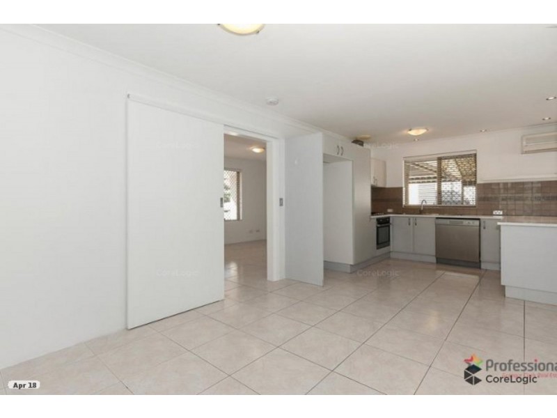 8 Harewood Place, Marangaroo WA 6064