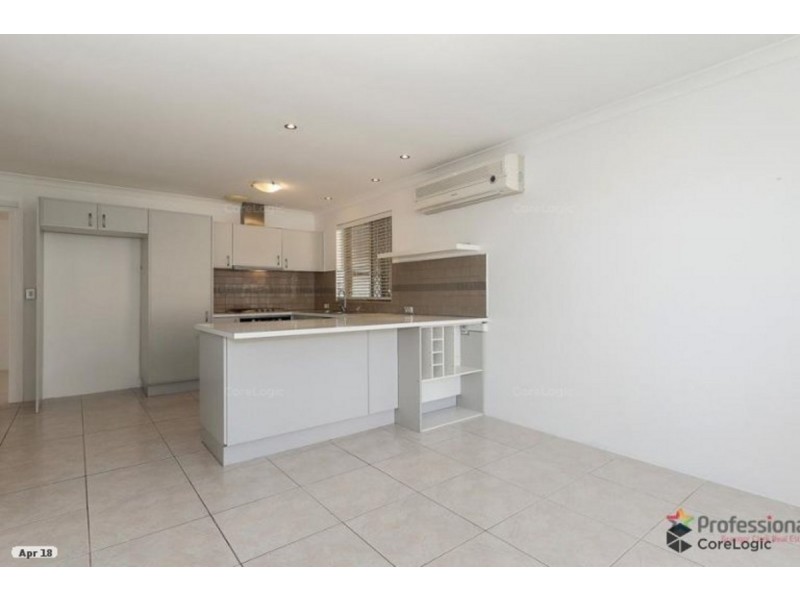 8 Harewood Place, Marangaroo WA 6064