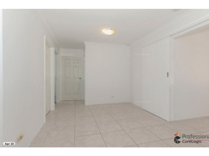 8 Harewood Place, Marangaroo WA 6064