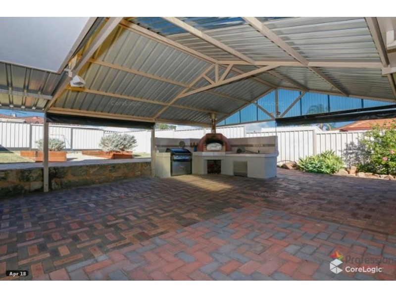 8 Harewood Place, Marangaroo WA 6064