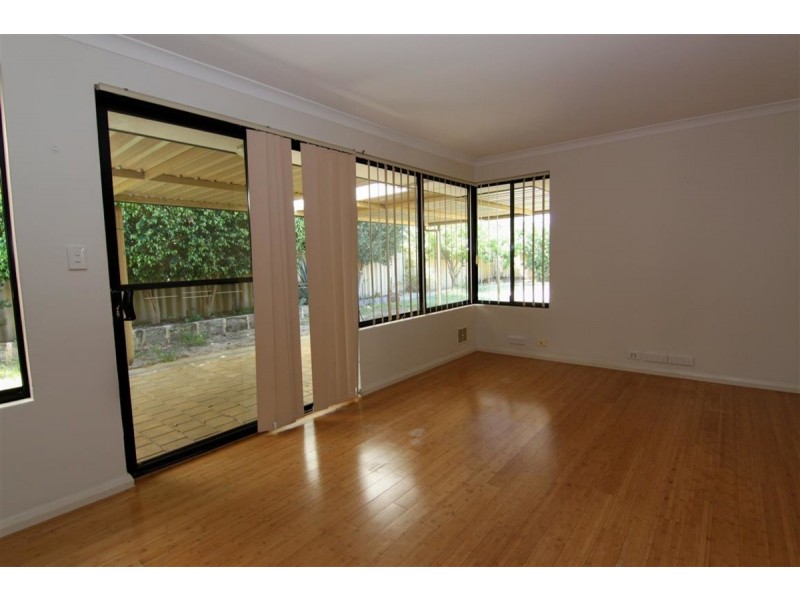 10 Rochester Circle, Balga WA 6061