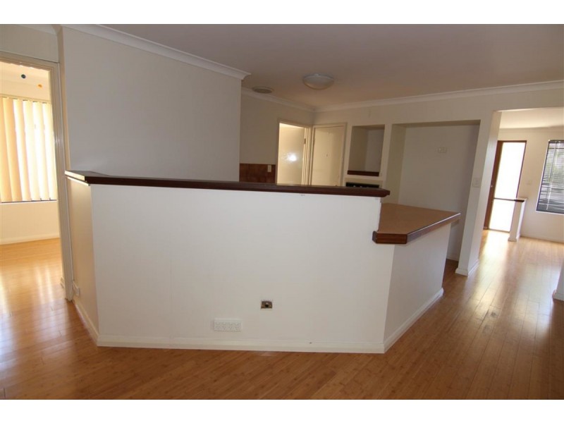 10 Rochester Circle, Balga WA 6061