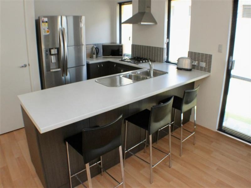 94 Bethwyn Circuit, Madeley WA 6065