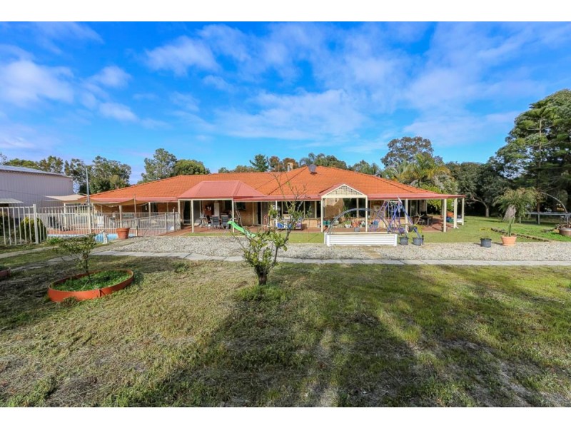 15 Starlight Grove, Gnangara WA 6077