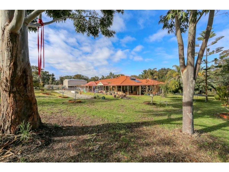 15 Starlight Grove, Gnangara WA 6077