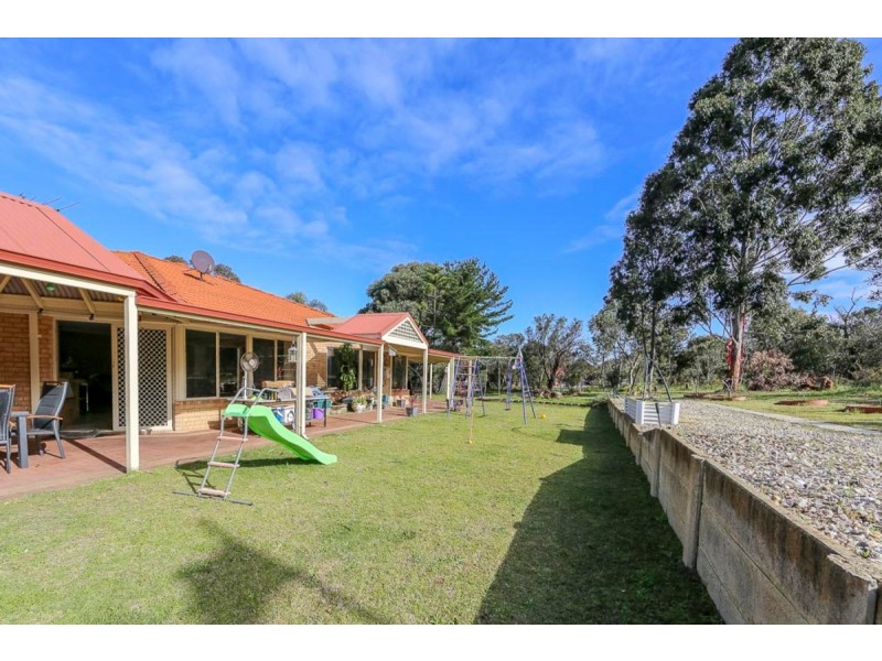 15 Starlight Grove, Gnangara WA 6077