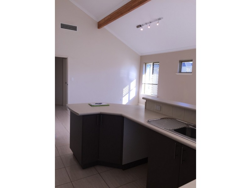 52 James Gilmour Way, Darch WA 6065