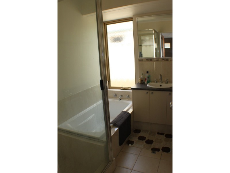 52 James Gilmour Way, Darch WA 6065