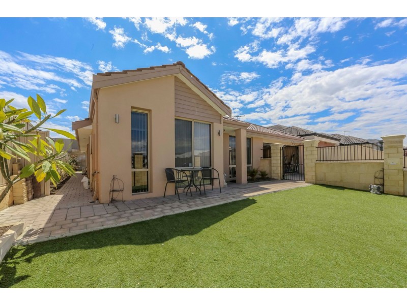 43 Hookstone Drive, Landsdale WA 6065