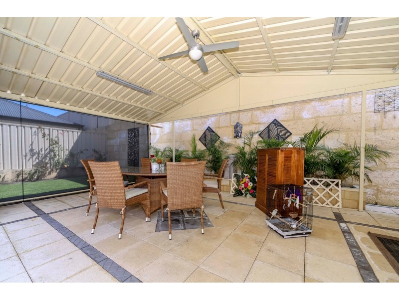 43 Hookstone Drive, Landsdale WA 6065