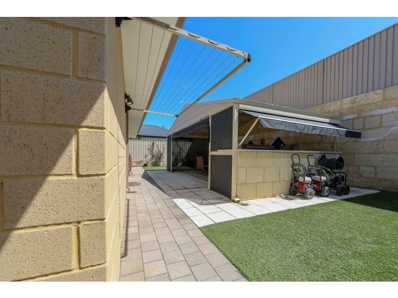 43 Hookstone Drive, Landsdale WA 6065