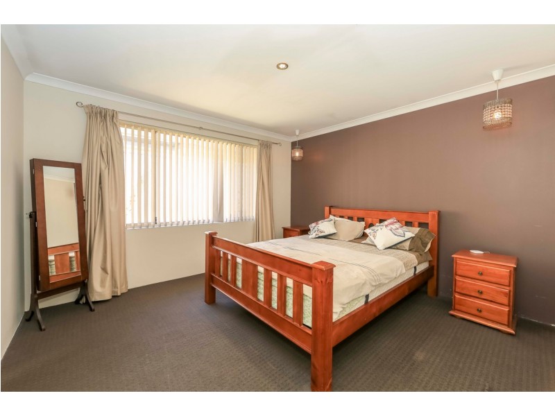 43 Hookstone Drive, Landsdale WA 6065