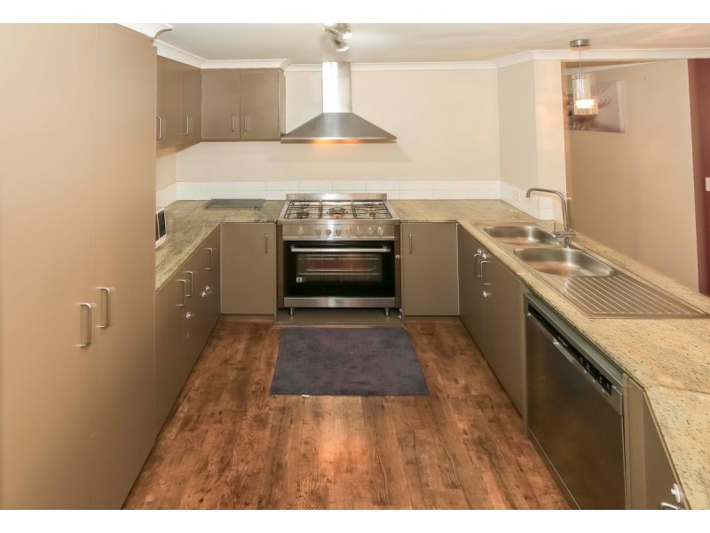 43 Hookstone Drive, Landsdale WA 6065