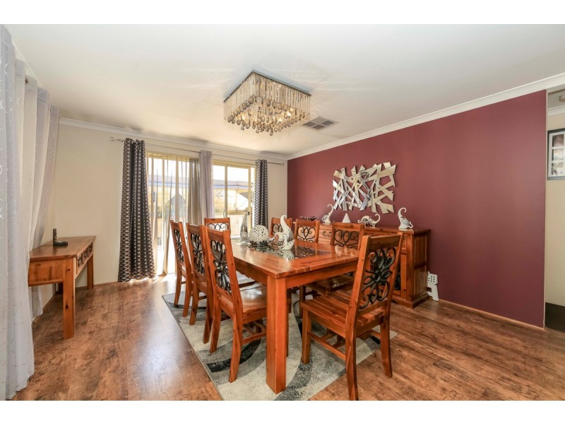 43 Hookstone Drive, Landsdale WA 6065