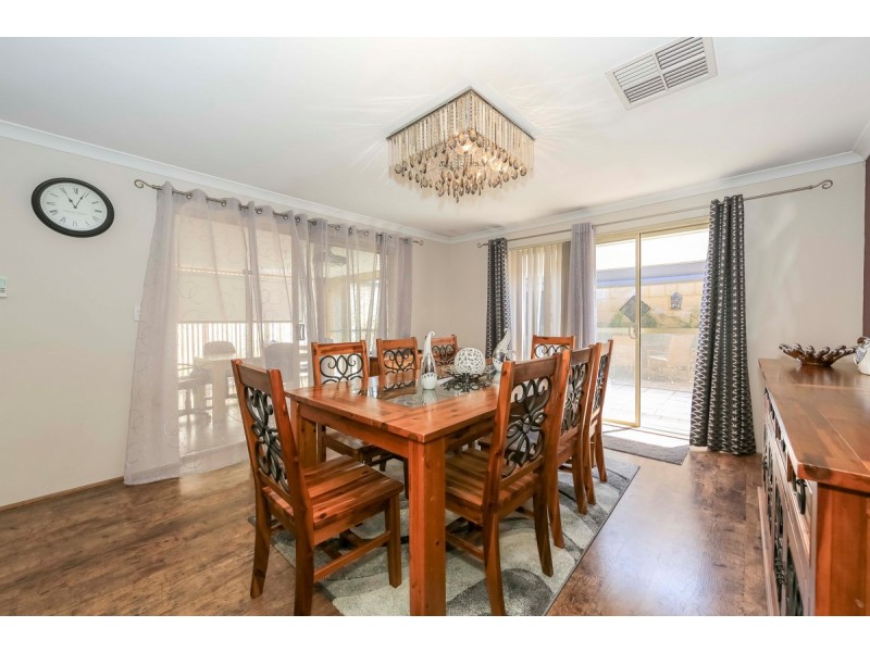 43 Hookstone Drive, Landsdale WA 6065