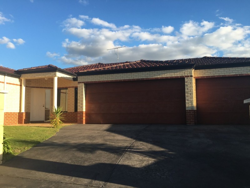 332 Kingsway, Landsdale WA 6065