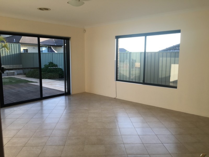 332 Kingsway, Landsdale WA 6065