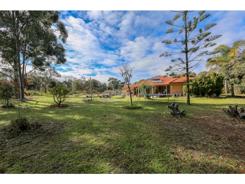 15 Starlight Grove, Gnangara WA 6077