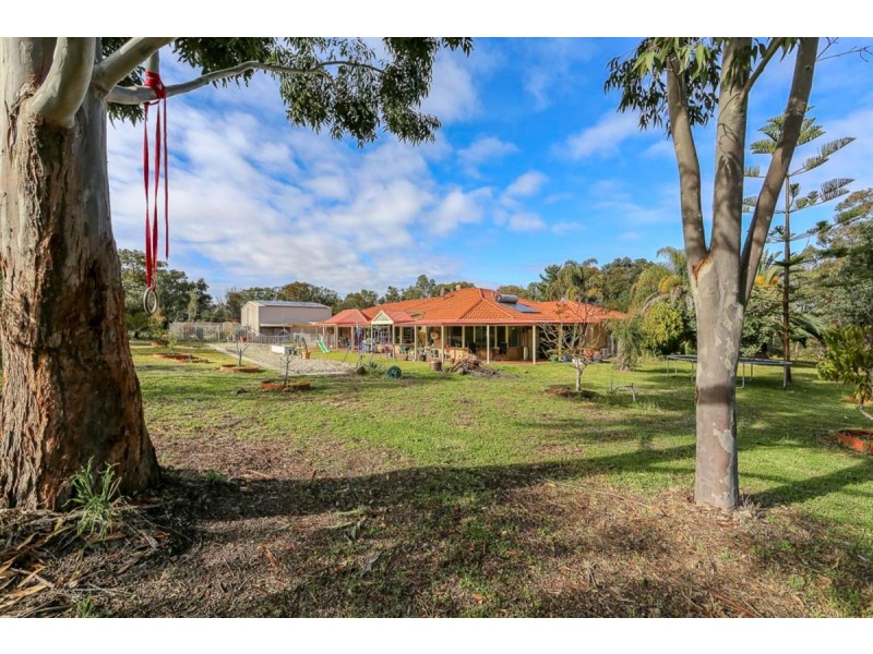 15 Starlight Grove, Gnangara WA 6077