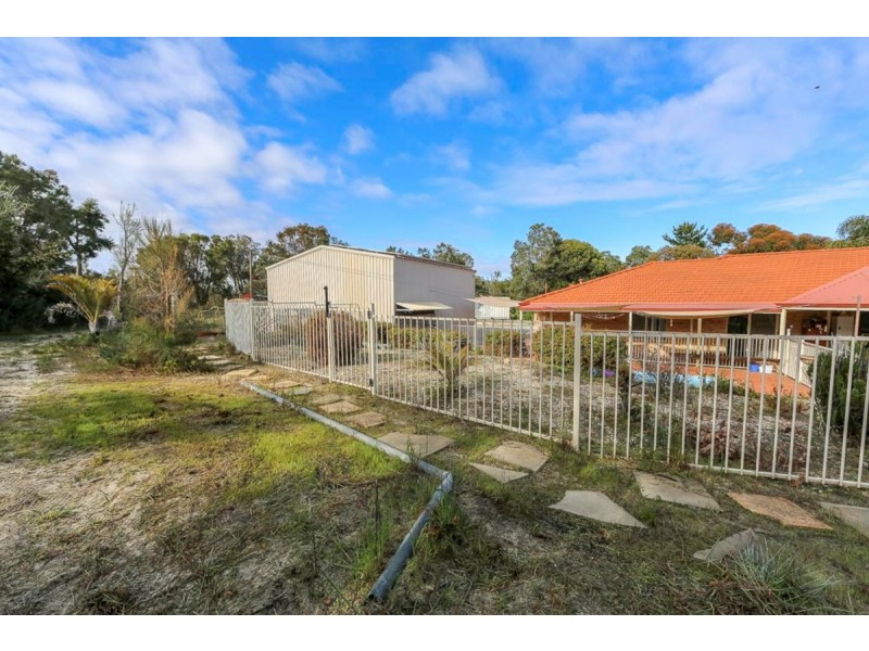 15 Starlight Grove, Gnangara WA 6077