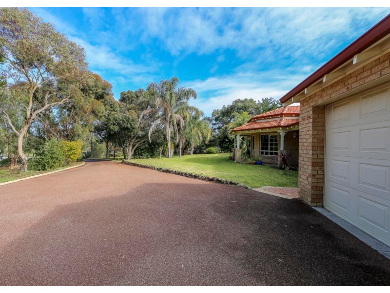 15 Starlight Grove, Gnangara WA 6077