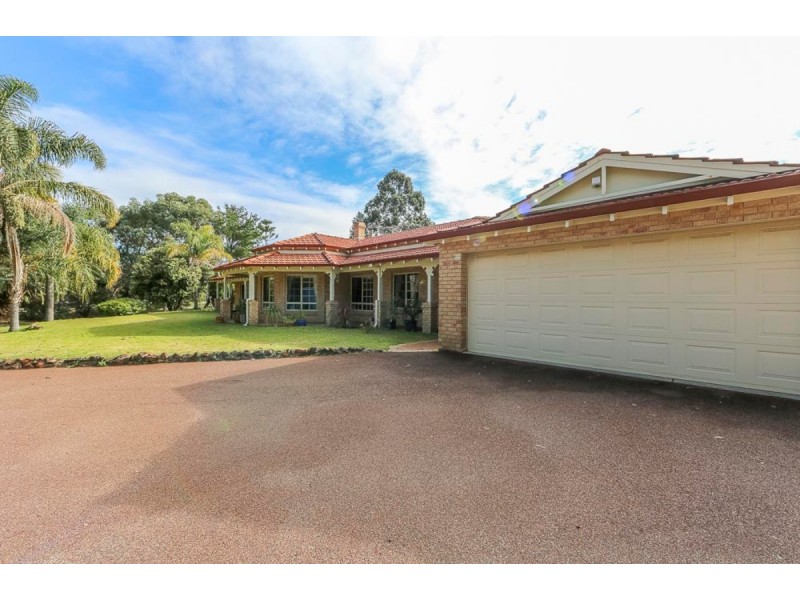 15 Starlight Grove, Gnangara WA 6077