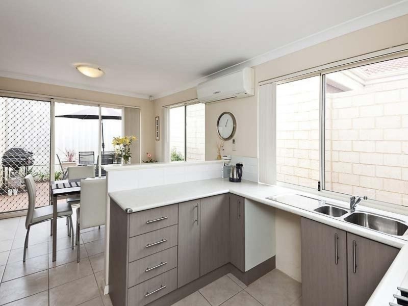 27 Penelope Place, Innaloo WA 6018