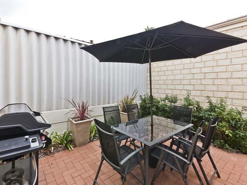 27 Penelope Place, Innaloo WA 6018