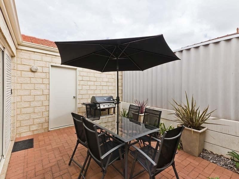 27 Penelope Place, Innaloo WA 6018