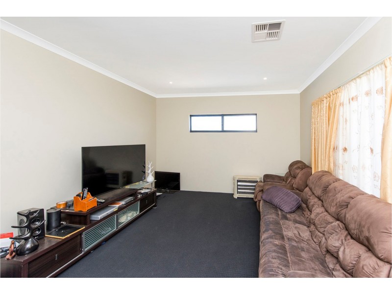 5 Wildwood Mews, Carramar WA 6031