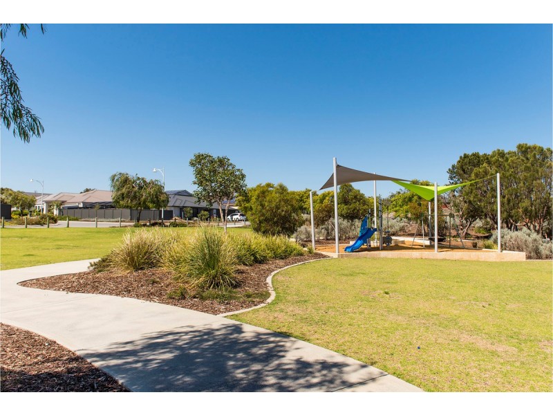5 Wildwood Mews, Carramar WA 6031
