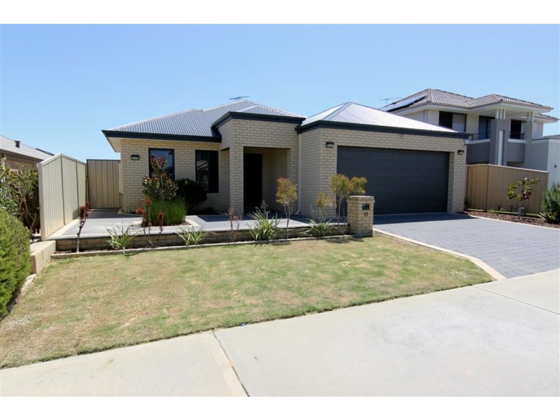 11 Braemount Road, Darch WA 6065