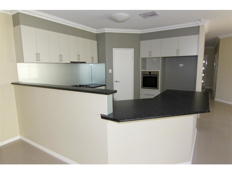 11 Braemount Road, Darch WA 6065