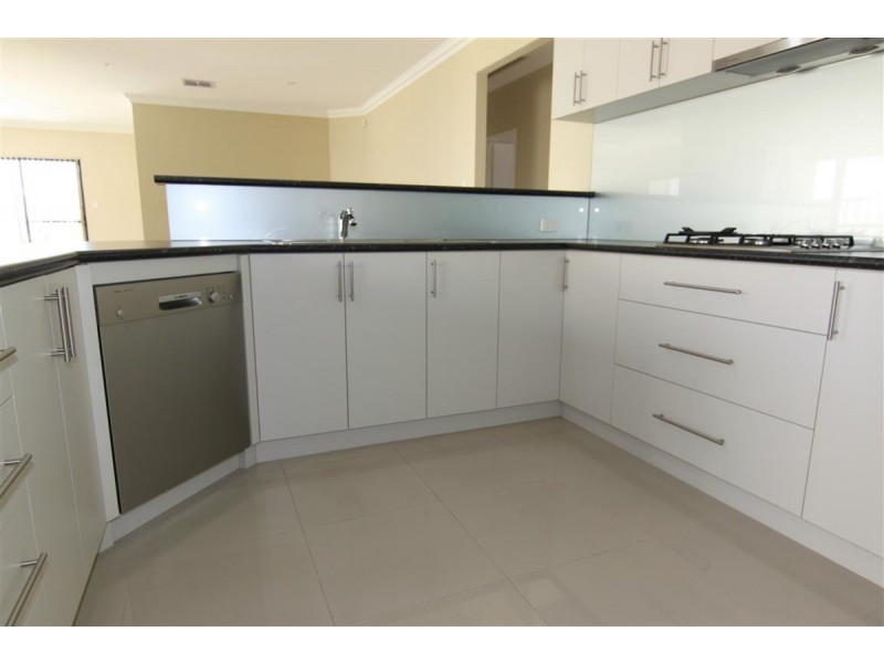 11 Braemount Road, Darch WA 6065