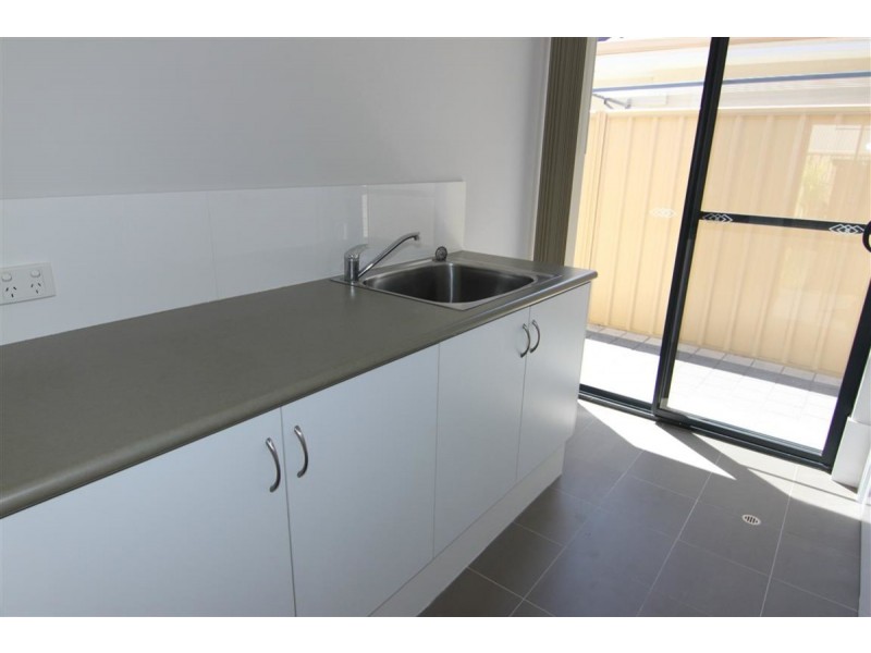 11 Braemount Road, Darch WA 6065