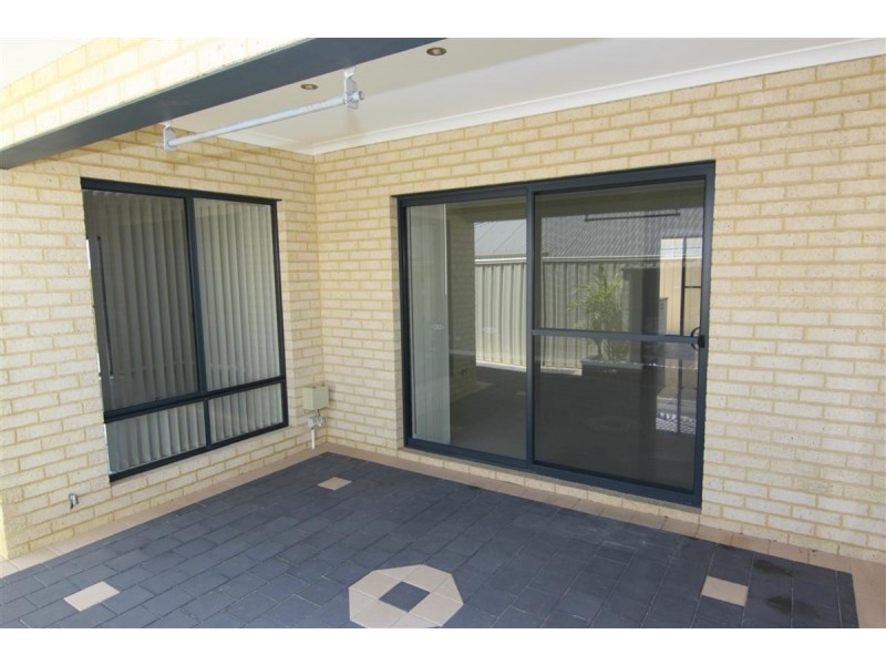 11 Braemount Road, Darch WA 6065