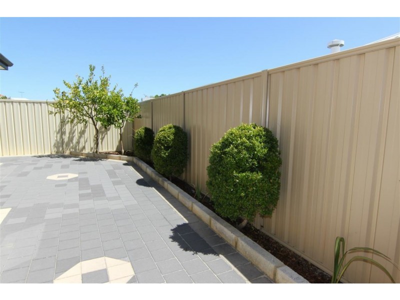 11 Braemount Road, Darch WA 6065