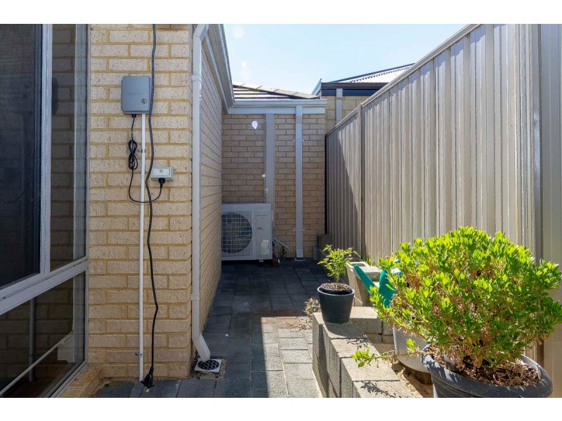 2 Tattershall Road, Darch WA 6065
