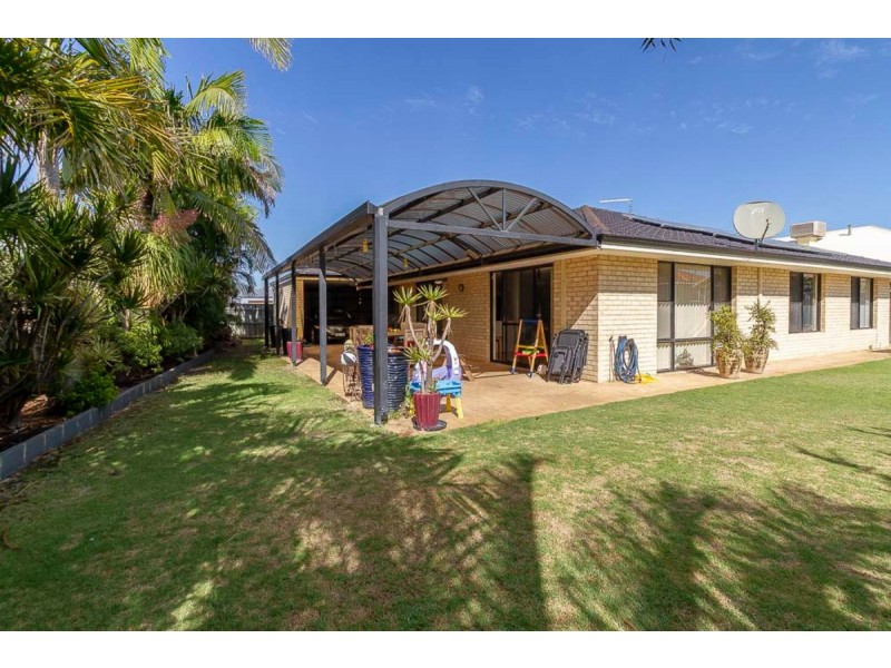 54 Southmead Dve, Landsdale WA 6065