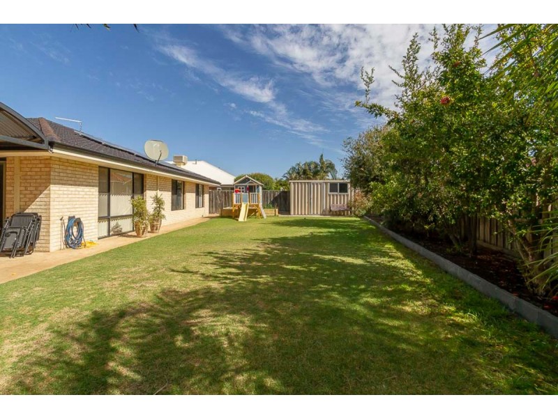 54 Southmead Dve, Landsdale WA 6065