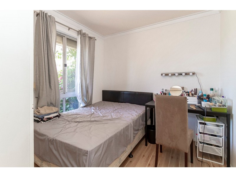 4/33 Leach Highway, Wilson WA 6107