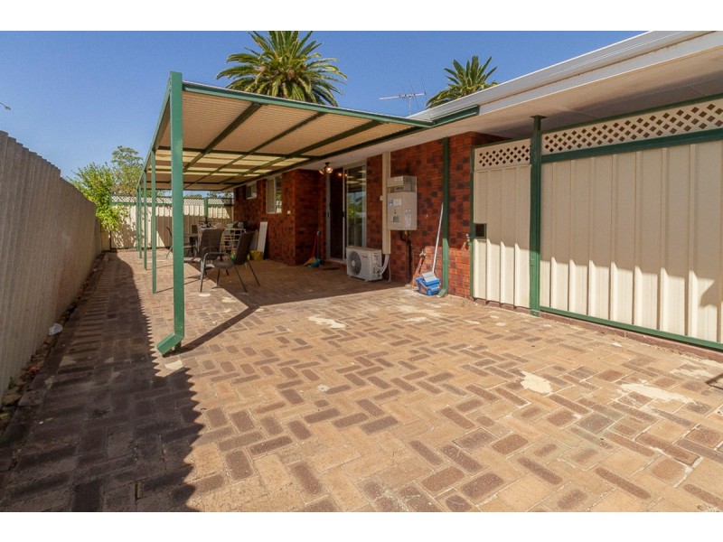 4/33 Leach Highway, Wilson WA 6107