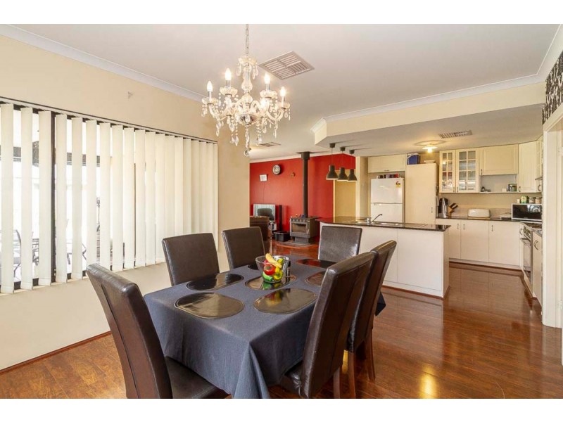 4 Varley Crest, Landsdale WA 6065